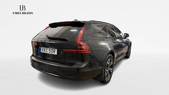 Volvo V90 Cross Country 4 of 15