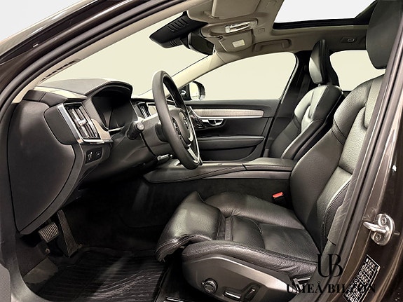 Volvo V90 Cross Country 6 of 15