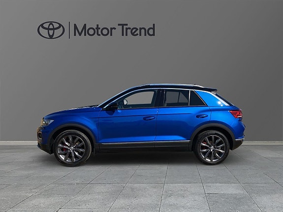Volkswagen T-Roc 4 of 5
