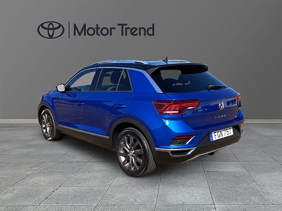Volkswagen T-Roc 3 of 5