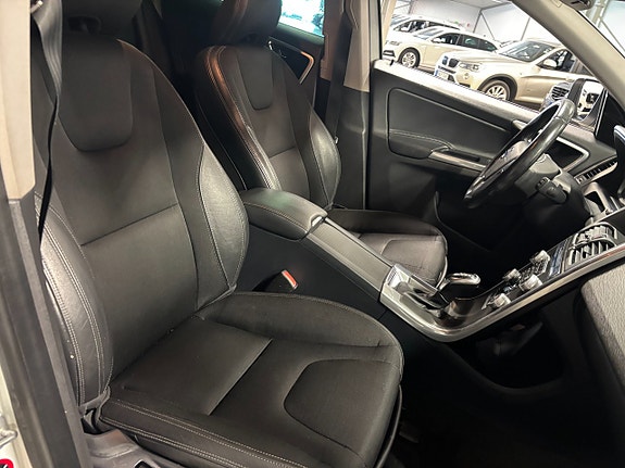 Volvo XC60 7 of 10