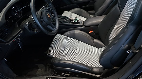 Porsche 911 Targa 4 GTS 5 of 5