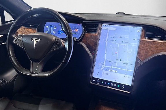 Tesla Model S 15 of 23