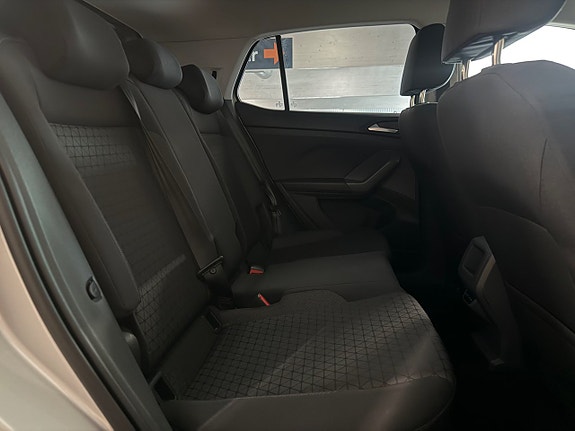 Volkswagen T-Cross 17 of 25
