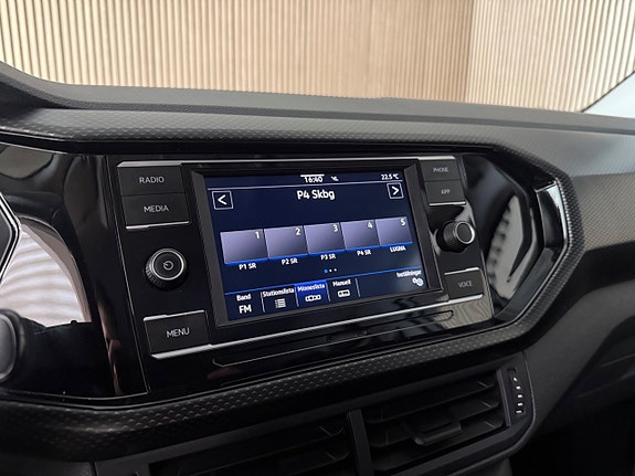Volkswagen T-Cross 23 of 25