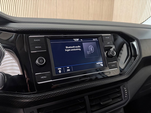 Volkswagen T-Cross 22 of 25