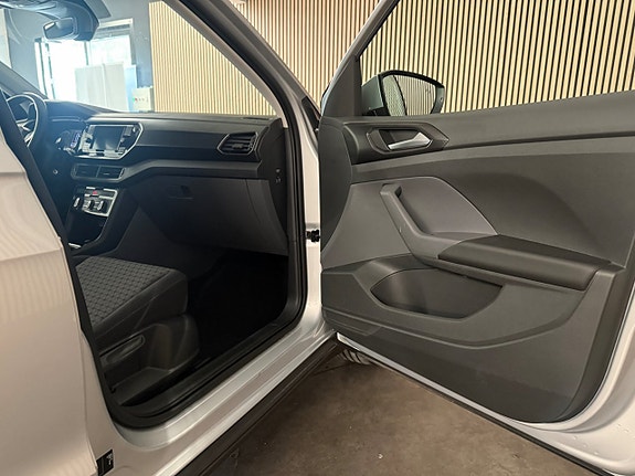 Volkswagen T-Cross 18 of 25