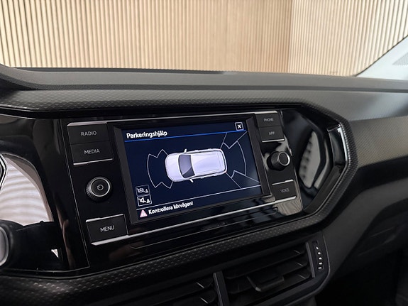 Volkswagen T-Cross 24 of 25