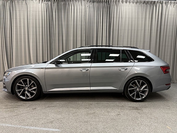 Skoda Superb 2 of 5