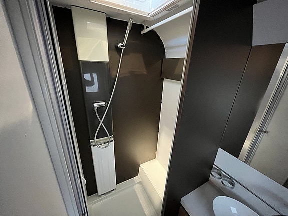 Adria Alpina 753 UP 7 of 14