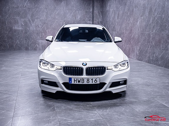 BMW 320 2 of 5