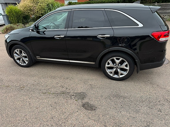 Kia Sorento 4 of 5