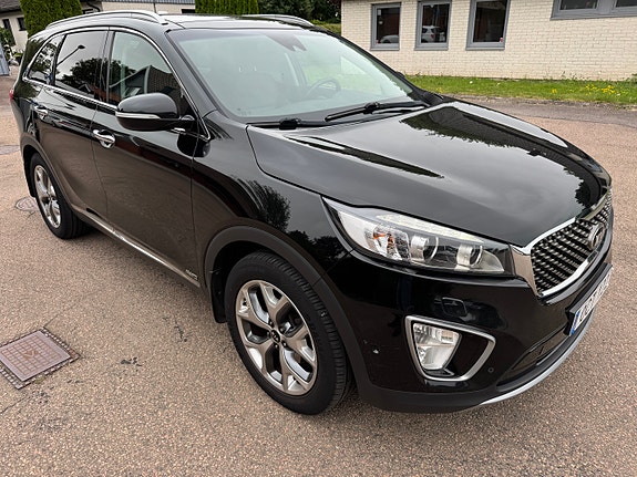 Kia Sorento 3 of 5