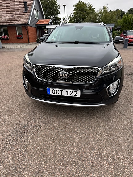 Kia Sorento 2 of 5