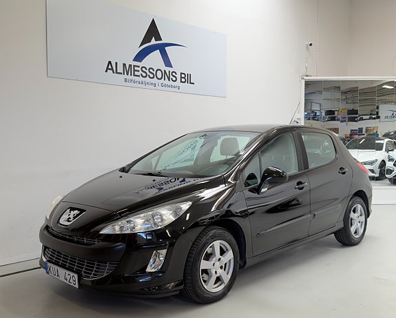 Peugeot 308 2 of 5