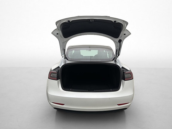 Tesla Model 3 30 of 30