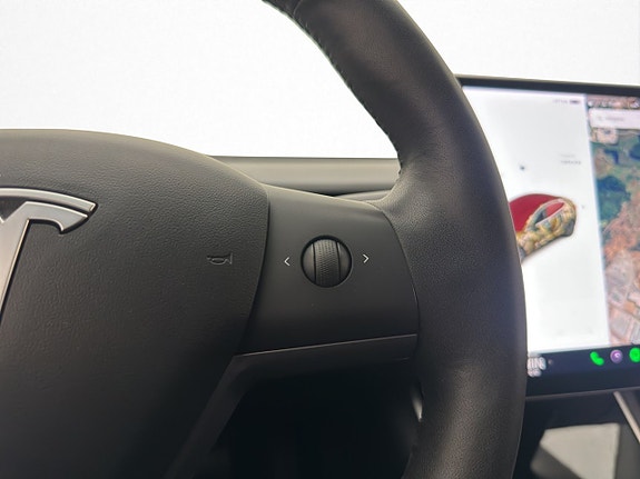 Tesla Model 3 17 of 30