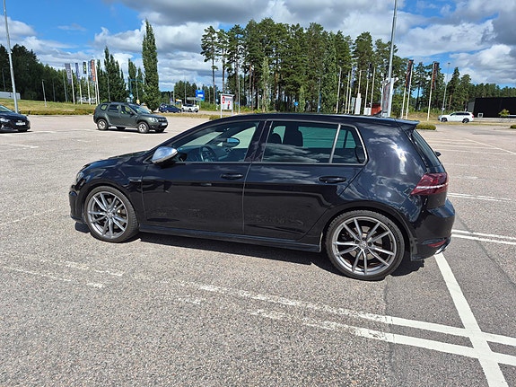 Volkswagen Golf VII 4 of 4