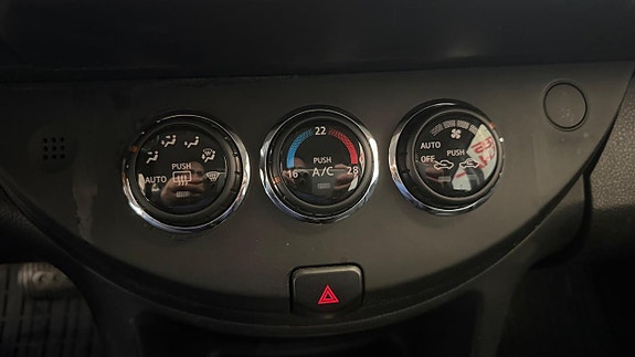 Nissan Note 12 of 14