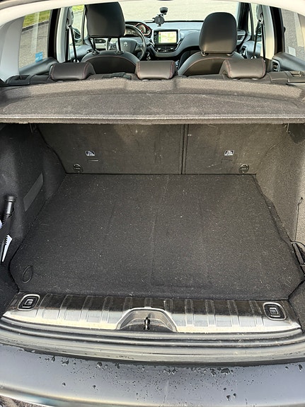 Peugeot 2008 11 of 15