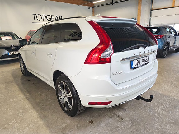 Volvo XC60 4 of 5