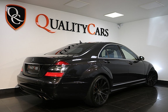 Mercedes-Benz S420 3 of 5