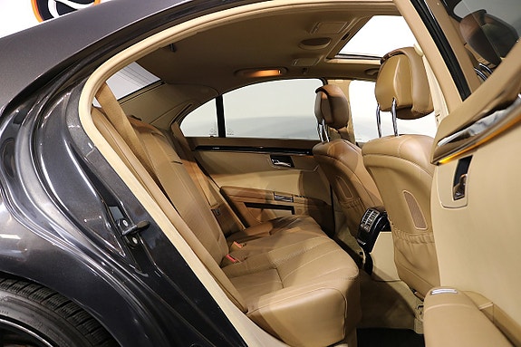 Mercedes-Benz S420 18 of 23