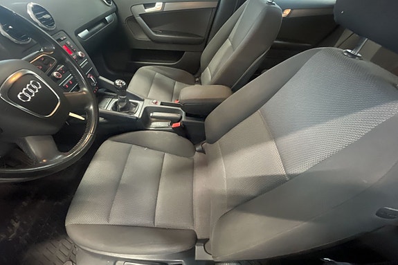 Audi A3 8 of 12