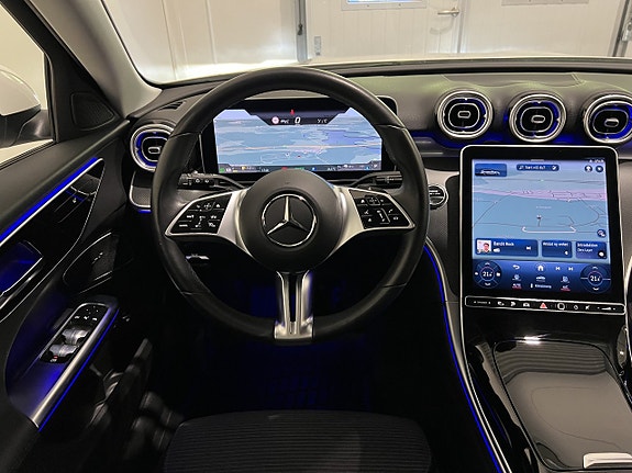 Mercedes-Benz C300 17 of 28