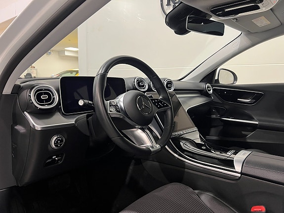 Mercedes-Benz C300 6 of 28