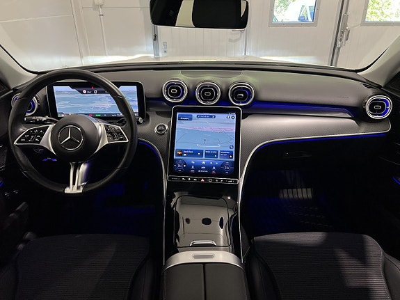 Mercedes-Benz C300 16 of 28