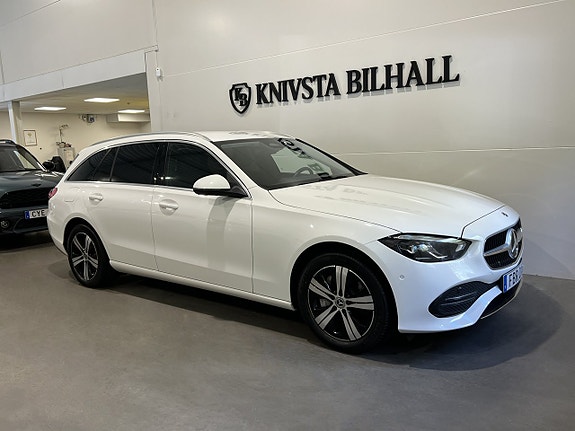 Mercedes-Benz C300 3 of 28