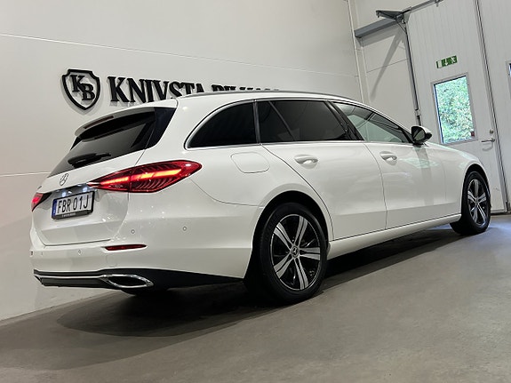 Mercedes-Benz C300 26 of 28