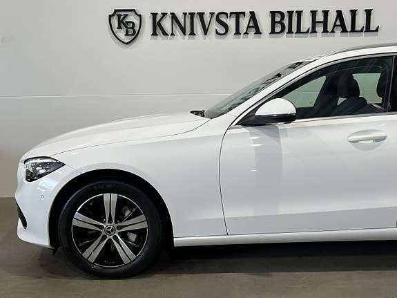 Mercedes-Benz C300 27 of 28