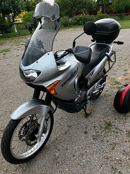 Honda XL650V Transalp 2 of 4