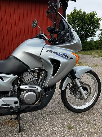 Honda XL650V Transalp 3 of 4