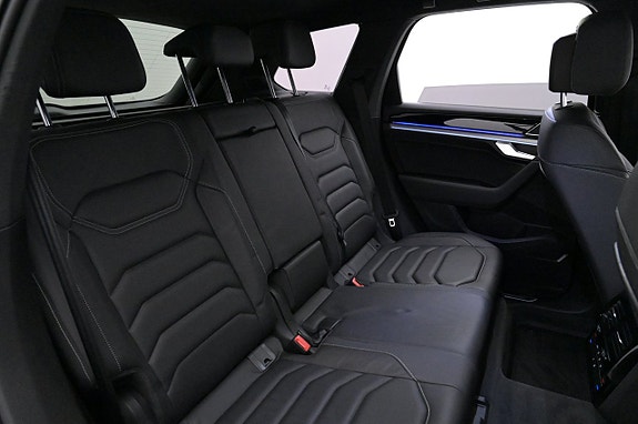 Volkswagen Touareg 21 of 27