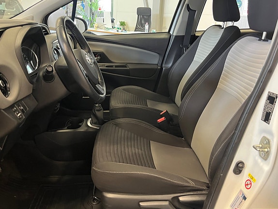 Toyota Yaris 6 of 11