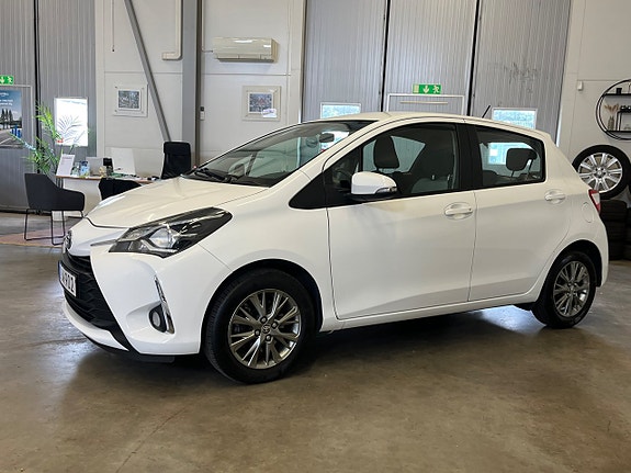 Toyota Yaris 5 of 5