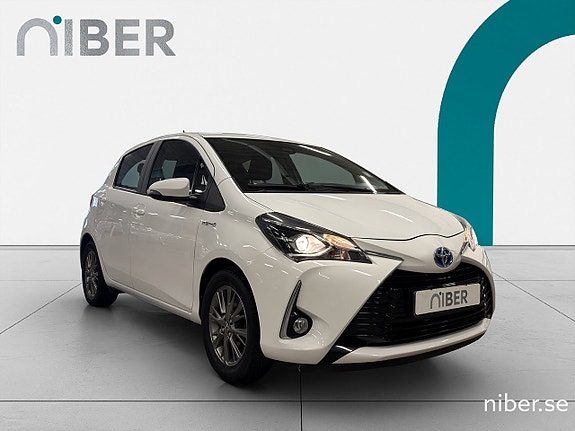 Toyota Yaris 3 of 5