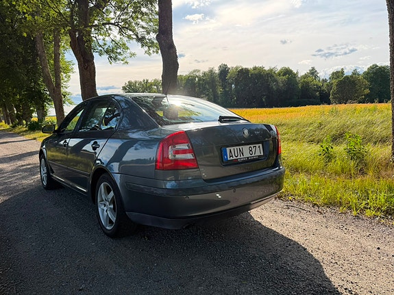 Skoda Octavia 3 of 7