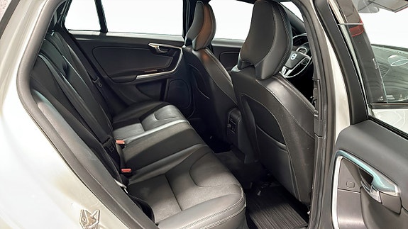 Volvo V60 Cross Country 5 of 5