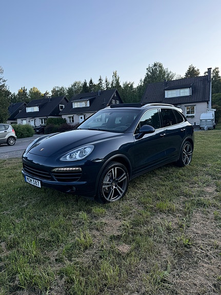 Porsche Cayenne 7 of 8