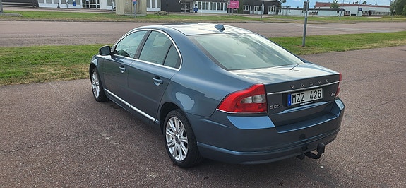 Volvo S80 4 of 5