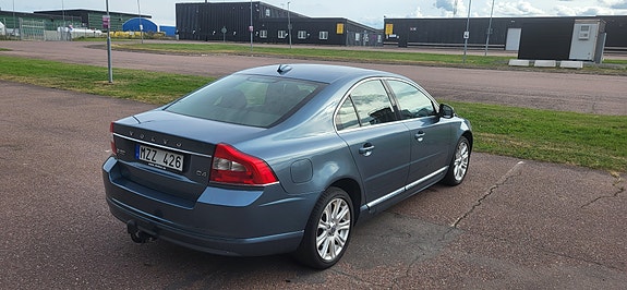 Volvo S80 3 of 5