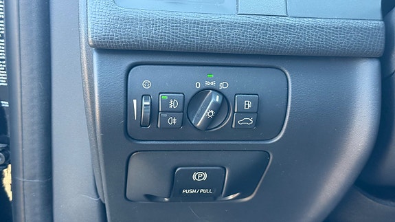 Volvo XC60 12 of 30