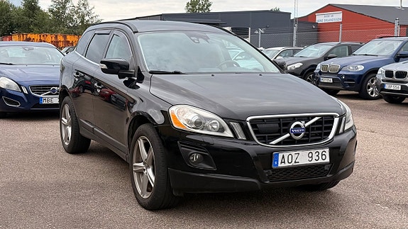 Volvo XC60 3 of 5