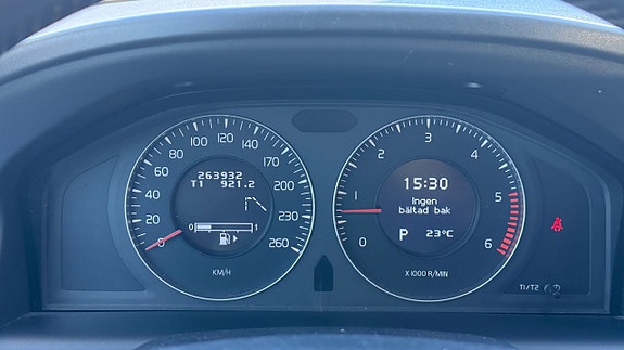 Volvo XC60 14 of 30