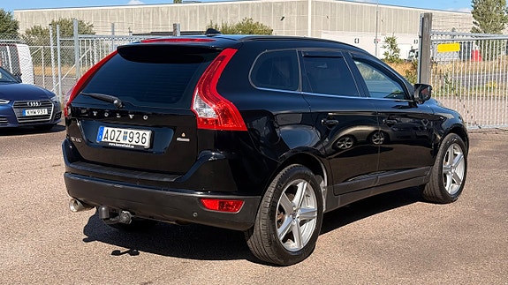 Volvo XC60 4 of 30