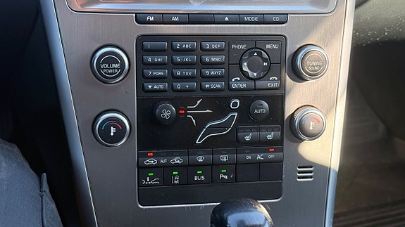 Volvo XC60 20 of 30